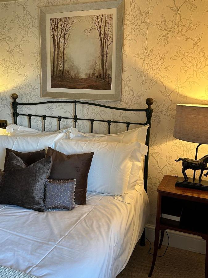Burford Lodge Hotel - Adults Only Exterior photo
